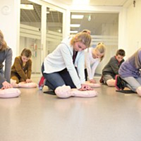 Laerdal Mini Anne Plus (1 Stk im Beutel) (dunkel) - 6405